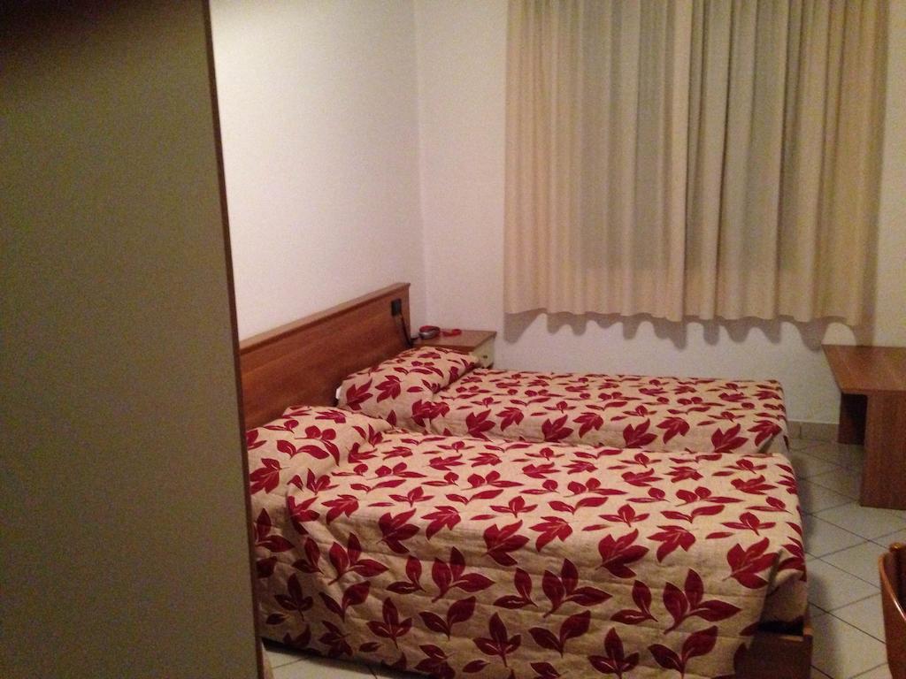 Hotel Arlecchino Castel San Pietro Terme Pokoj fotografie